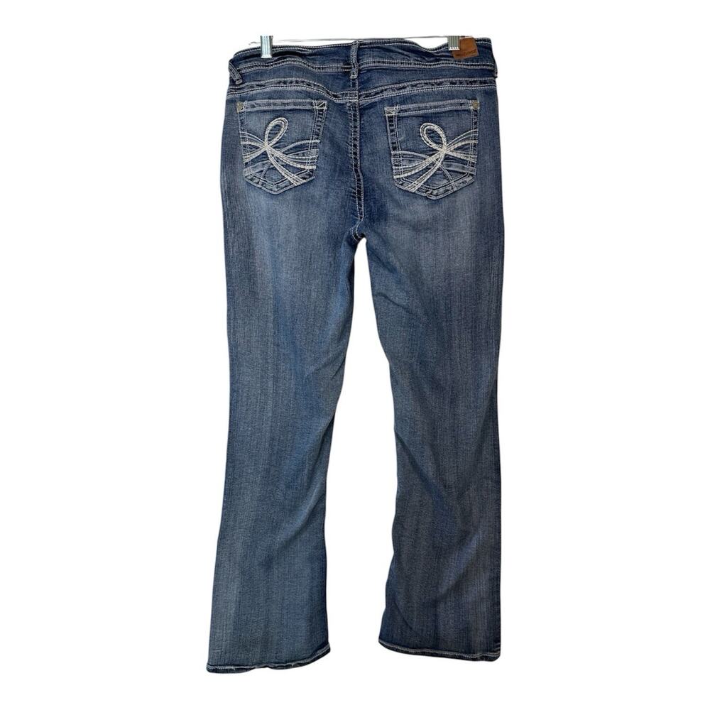 Wallflower Luscious Curvy Jeans Mid Rise Bootcut Blue Denim Size 13 REG Stretchy - Picture 2 of 7